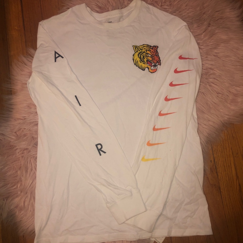 Limited Edition Nike Long sleeve 💓